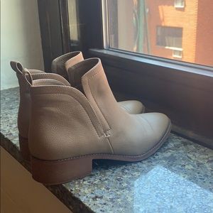 Light brown booties
